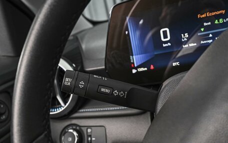 Chevrolet Monza, 2023 год, 1 675 000 рублей, 17 фотография