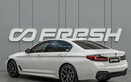 BMW 5 серия, 2022 год, 5 980 000 рублей, 2 фотография