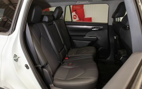 Toyota Highlander, 2026 год, 5 490 000 рублей, 31 фотография