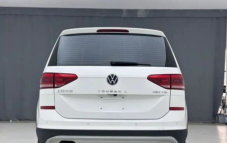 Volkswagen Touran III, 2022 год, 1 560 005 рублей, 6 фотография
