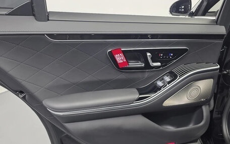 Mercedes-Benz S-Класс, 2023 год, 14 000 000 рублей, 19 фотография