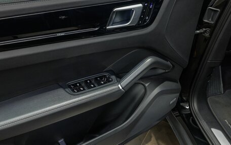 Porsche Cayenne III, 2020 год, 6 898 000 рублей, 17 фотография