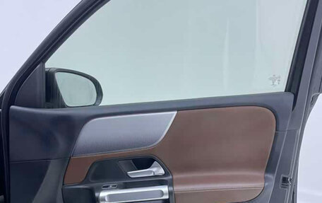 Mercedes-Benz GLB, 2022 год, 2 590 000 рублей, 23 фотография