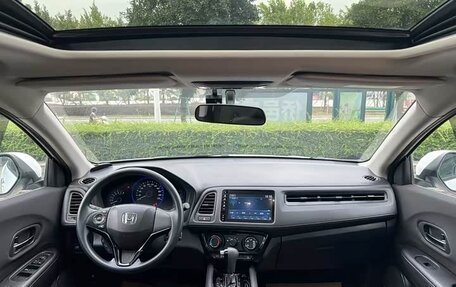 Honda Vezel, 2022 год, 1 280 000 рублей, 8 фотография