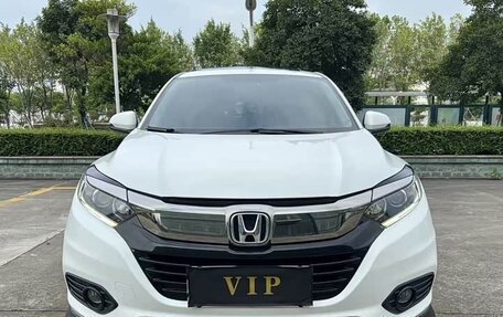 Honda Vezel, 2022 год, 1 280 000 рублей, 2 фотография