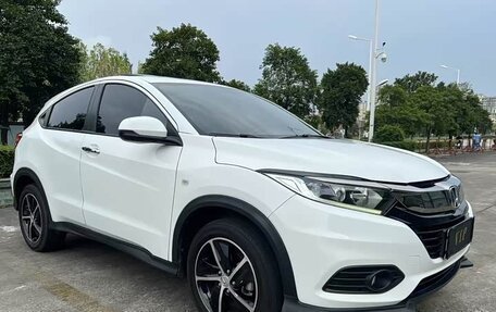 Honda Vezel, 2022 год, 1 280 000 рублей, 3 фотография