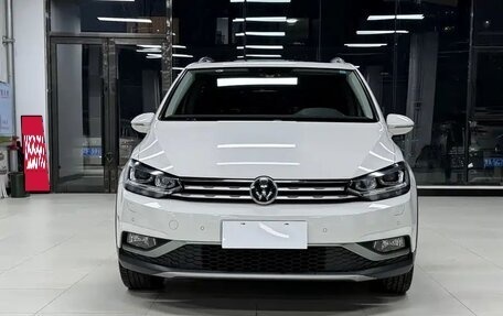 Volkswagen Touran III, 2022 год, 1 610 005 рублей, 2 фотография
