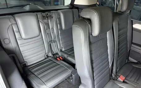Volkswagen Touran III, 2022 год, 1 610 005 рублей, 16 фотография
