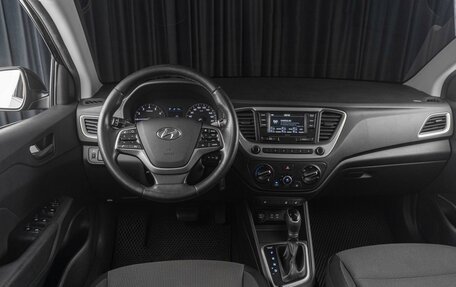 Hyundai Solaris II рестайлинг, 2017 год, 1 219 000 рублей, 8 фотография