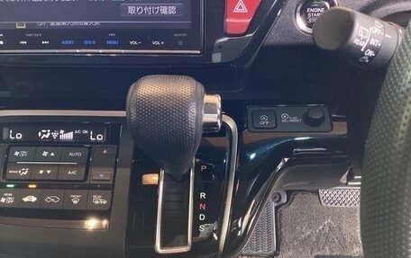 Honda Stepwgn IV, 2017 год, 1 455 000 рублей, 10 фотография