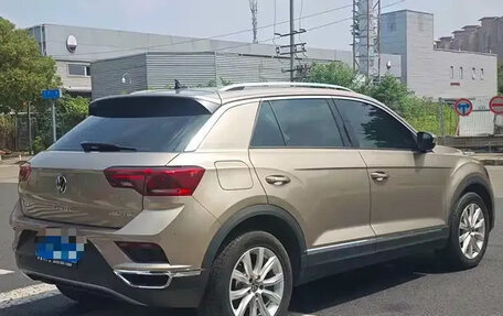 Volkswagen T-Roc I, 2022 год, 1 880 000 рублей, 4 фотография