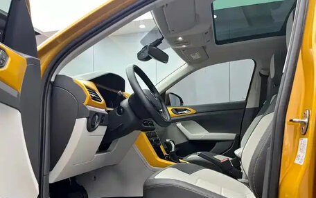 Volkswagen T-Cross I, 2023 год, 1 770 000 рублей, 7 фотография