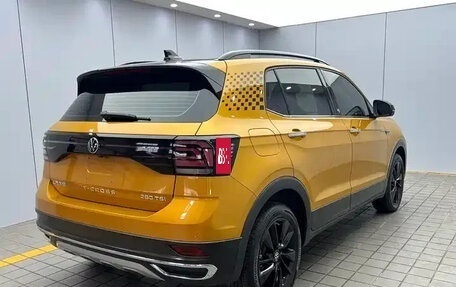 Volkswagen T-Cross I, 2023 год, 1 770 000 рублей, 6 фотография