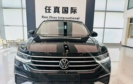 Volkswagen Tiguan II, 2023 год, 2 600 111 рублей, 2 фотография