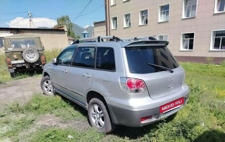 Mitsubishi Outlander III рестайлинг 3, 2004 год, 260 000 рублей, 2 фотография