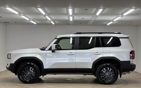 Toyota Land Cruiser Prado, 2024 год, 7 550 000 рублей, 3 фотография