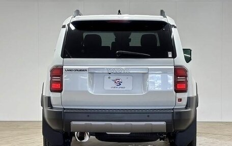 Toyota Land Cruiser Prado, 2024 год, 7 550 000 рублей, 2 фотография