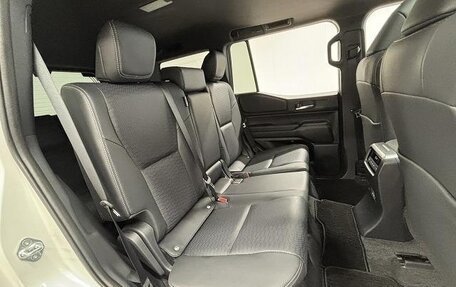 Toyota Land Cruiser Prado, 2024 год, 7 550 000 рублей, 16 фотография
