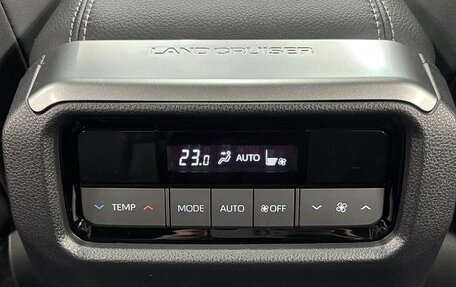 Toyota Land Cruiser Prado, 2024 год, 7 550 000 рублей, 17 фотография
