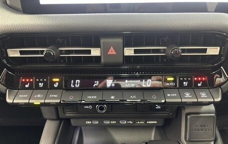 Toyota Land Cruiser Prado, 2024 год, 7 550 000 рублей, 26 фотография