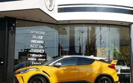 Toyota C-HR I рестайлинг, 2023 год, 1 950 000 рублей, 2 фотография