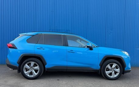 Toyota RAV4, 2020 год, 3 250 000 рублей, 4 фотография