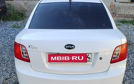 KIA Rio II, 2010 год, 600 000 рублей, 18 фотография