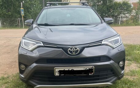 Toyota RAV4, 2015 год, 2 100 000 рублей, 1 фотография