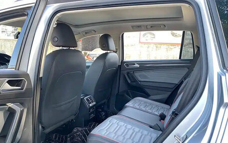 Volkswagen Tiguan II, 2022 год, 2 200 111 рублей, 6 фотография