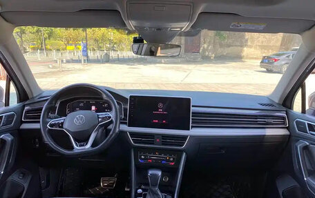 Volkswagen Tiguan II, 2022 год, 2 200 111 рублей, 4 фотография
