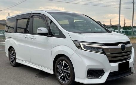 Honda Stepwgn IV, 2021 год, 1 890 000 рублей, 3 фотография