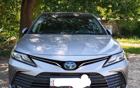 Toyota Camry, 2021 год, 3 500 000 рублей, 2 фотография