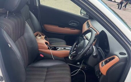 Honda Vezel, 2015 год, 1 400 000 рублей, 7 фотография