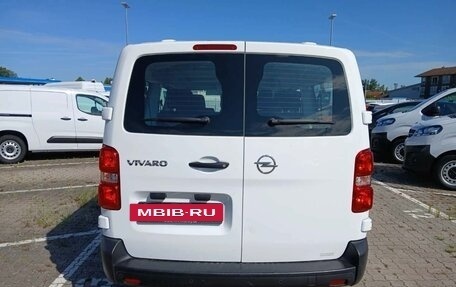 Opel Vivaro, 2022 год, 2 300 000 рублей, 9 фотография