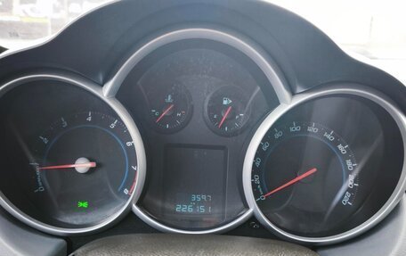 Chevrolet Cruze II, 2011 год, 500 000 рублей, 10 фотография
