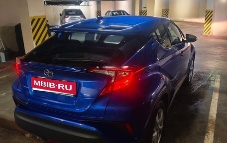 Toyota C-HR I рестайлинг, 2018 год, 2 300 000 рублей, 4 фотография