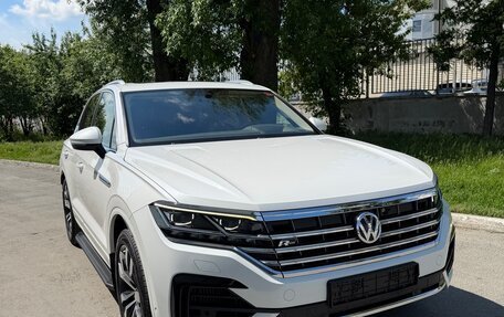 Volkswagen Touareg III, 2018 год, 5 200 000 рублей, 2 фотография