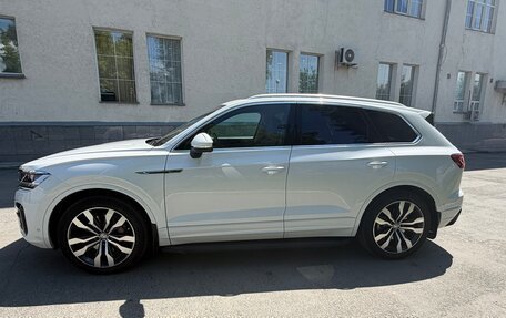 Volkswagen Touareg III, 2018 год, 5 200 000 рублей, 3 фотография
