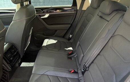 Volkswagen Touareg III, 2018 год, 5 200 000 рублей, 19 фотография