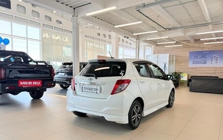 Toyota Vitz, 2012 год, 889 000 рублей, 6 фотография