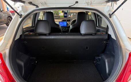 Toyota Vitz, 2012 год, 889 000 рублей, 20 фотография