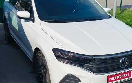 Volkswagen Polo VI (EU Market), 2021 год, 1 750 000 рублей, 1 фотография
