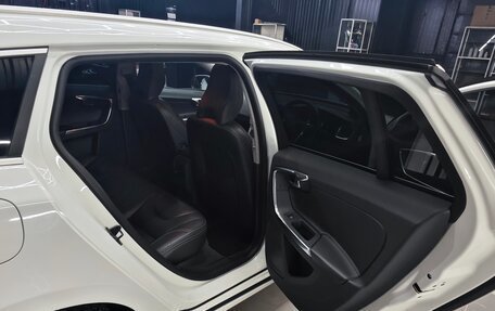 Volvo V60 I, 2012 год, 1 050 000 рублей, 6 фотография