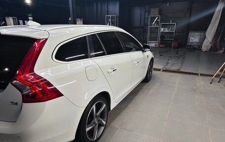 Volvo V60 I, 2012 год, 1 050 000 рублей, 4 фотография