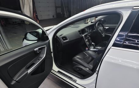 Volvo V60 I, 2012 год, 1 050 000 рублей, 13 фотография
