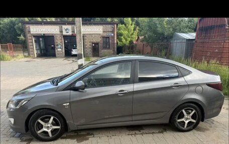 Hyundai Solaris II рестайлинг, 2016 год, 950 000 рублей, 4 фотография