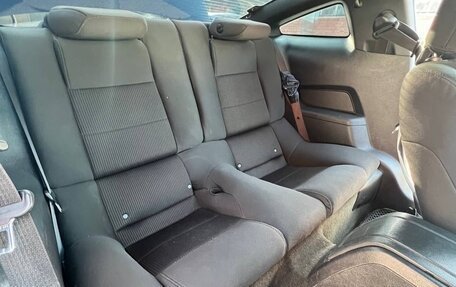 Ford Mustang VI рестайлинг, 2011 год, 1 700 000 рублей, 11 фотография