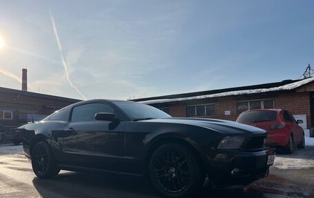Ford Mustang VI рестайлинг, 2011 год, 1 700 000 рублей, 9 фотография