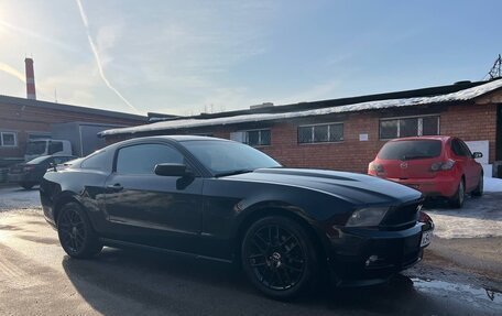 Ford Mustang VI рестайлинг, 2011 год, 1 700 000 рублей, 8 фотография