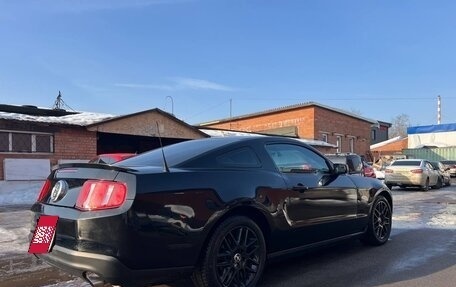 Ford Mustang VI рестайлинг, 2011 год, 1 700 000 рублей, 14 фотография